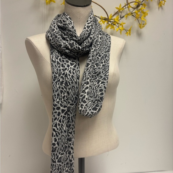 Leopard Print Scarf - Black and grey - Picture 1 of 4